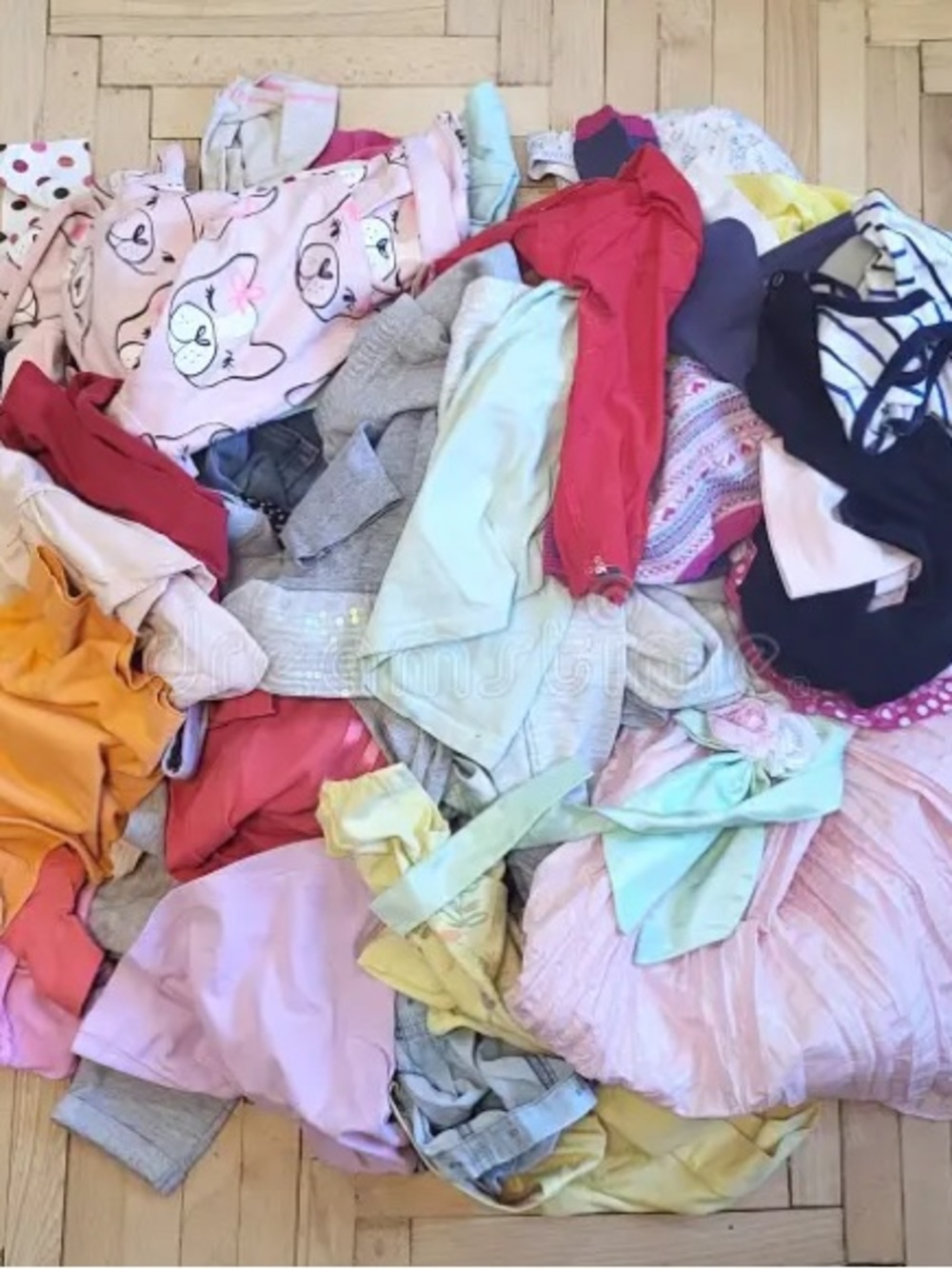 6-Piece Girl's Clothing Mystery Box | Size 5T / Age 5 | Cute Everyday Styles - Picture 2 of 3